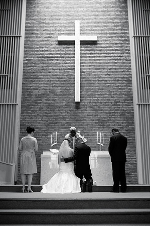 Justine&Doug-114 B&W.jpg